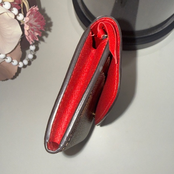 Louis Vuitton Damier Ebene Emilie Wallet - Picture 7 of 10